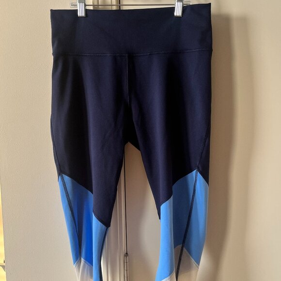 Fabletics Zone High-Waisted 7/8 Legging Large Multi Color Deep Navy EUC - Picture 4 of 9